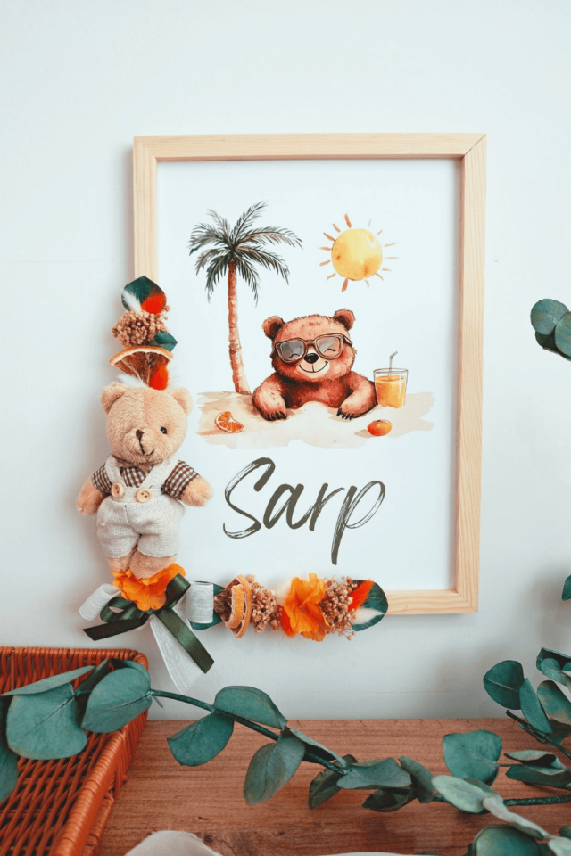 Çiçek Süslemeli - Peluş Ayıcıklı Bebek Kapı Süsü / Pano