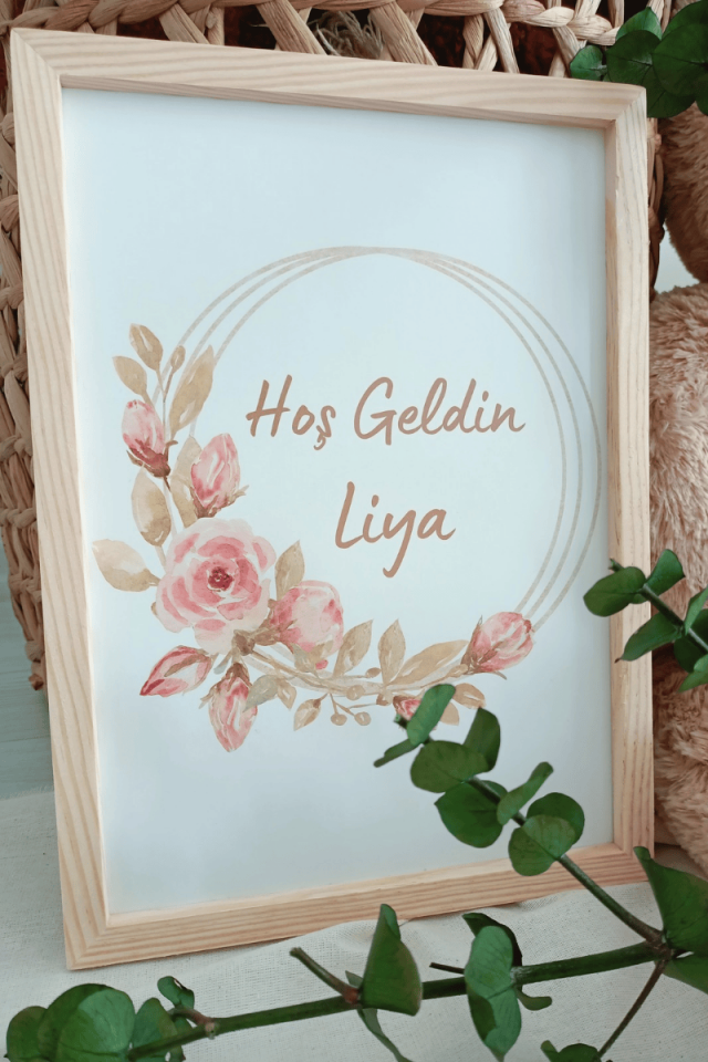 Çiçek Tasarımlı Kız Bebek Kapı Süsü / Pano