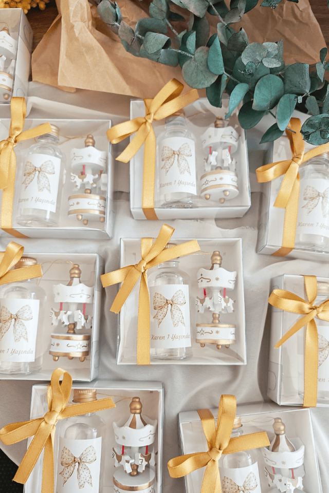 Atlı Karınca & Cam Şişe Kolanya Kutulu Set Bebek Hediyelik