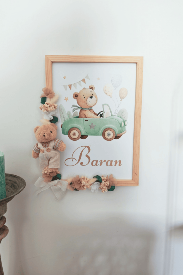 Çiçek Süslemeli - Peluş Ayıcıklı Bebek Kapı Süsü / Pano