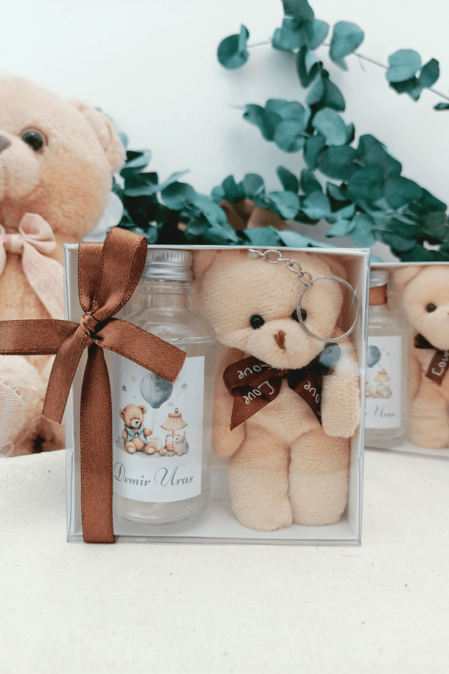 Peluş Ayıcık Anahtarlık & Cam Şişe Kolanya Kutulu Set Bebek Hediyelik