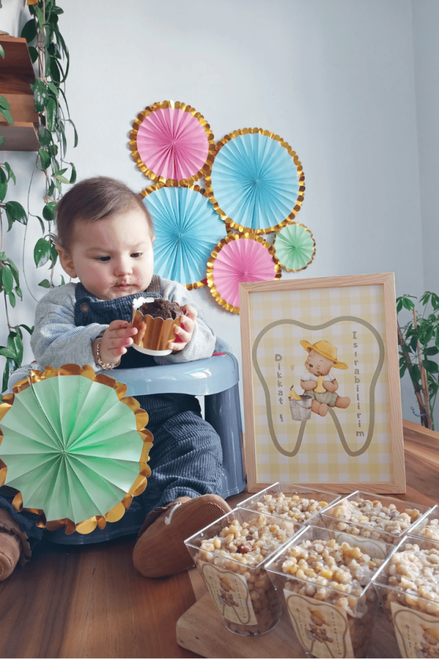 Dikkat Isırabilirim ! Diş Buğdayı Partisi Pano