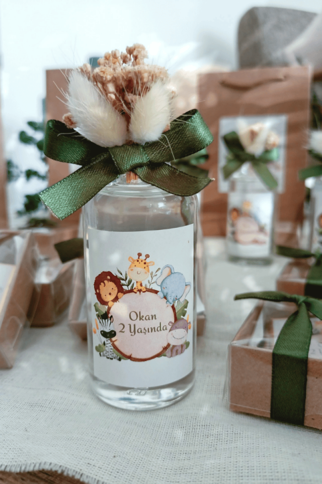 Çiçek Süslemeli Cam Şişe Kolonya Bebek Hediyelik