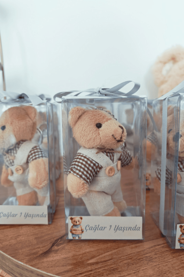 Kutulu Elbiseli Peluş Ayıcık Anahtarlık Erkek Bebek Hediyelik