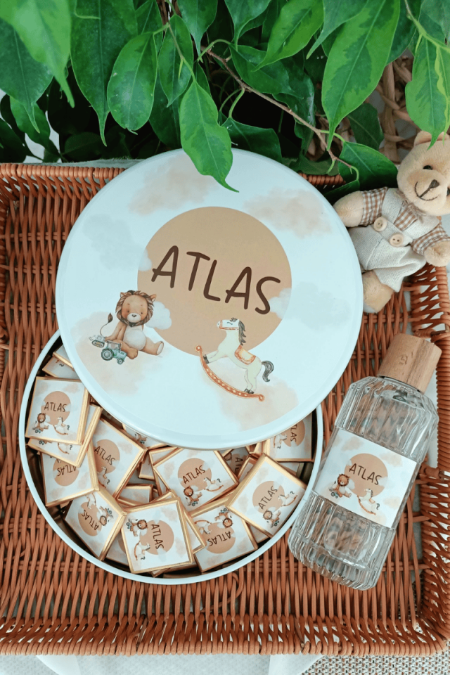 Metal Kutuda 50' li Madlen Çikolata