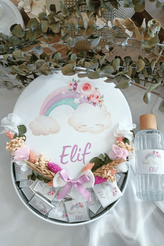 Çiçek Süslemeli Metal Kutuda 40' lı Madlen Çikolata