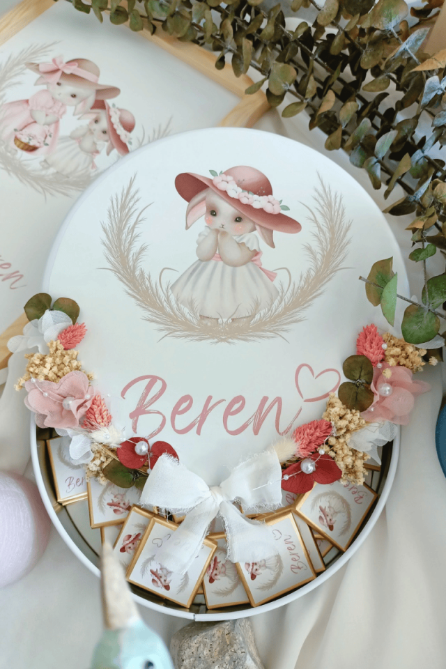 Çiçek Süslemeli metal Kutuda 40' lı Madlen Çikolata