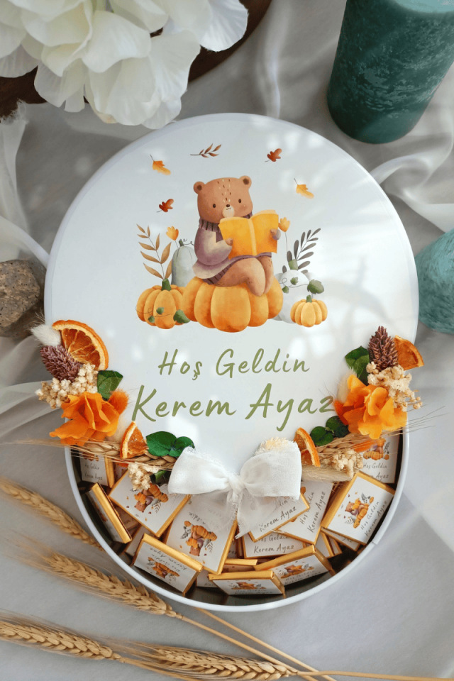 Çiçek Süslemeli Metal Kutulu 50' li Madlen Çikolata