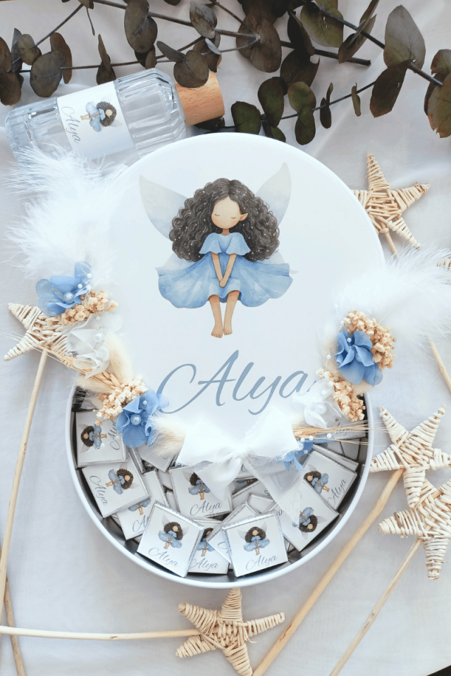 Çiçek Süslemeli Metal Kutuda 70' li Madlen Çikolata