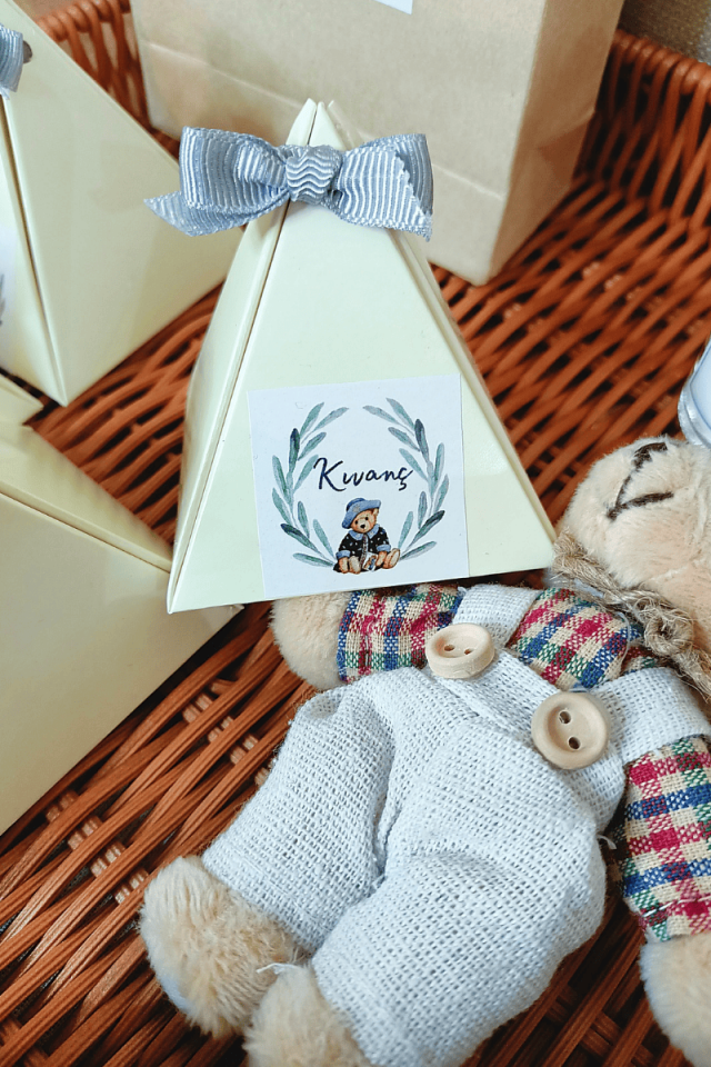 Kuş Lokumlu Piramit Kutu Bebek Hediyelik