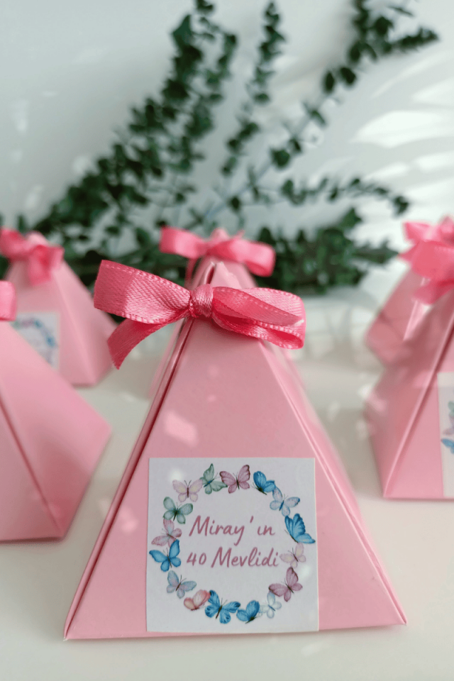 Kuş Lokumlu Piramit Kutu Bebek Hediyelik