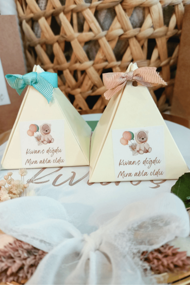 Kuş Lokumlu Piramit Kutu Bebek Hediyelik