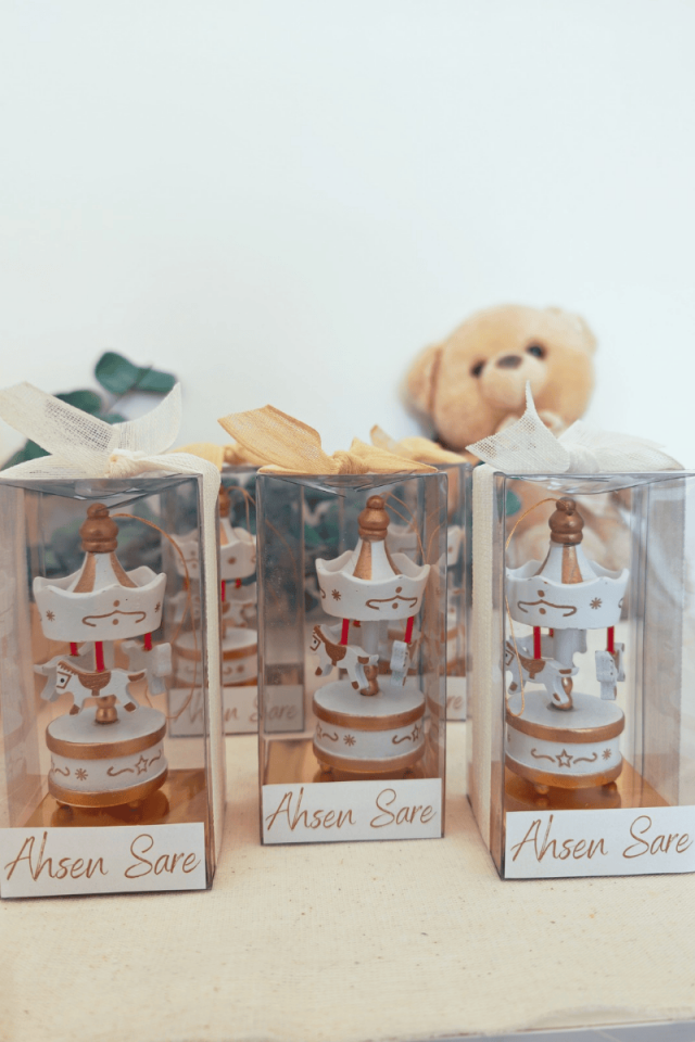 Kutulu Atlı Karınca Bebek Hediyelik - Özel Kurdeleli