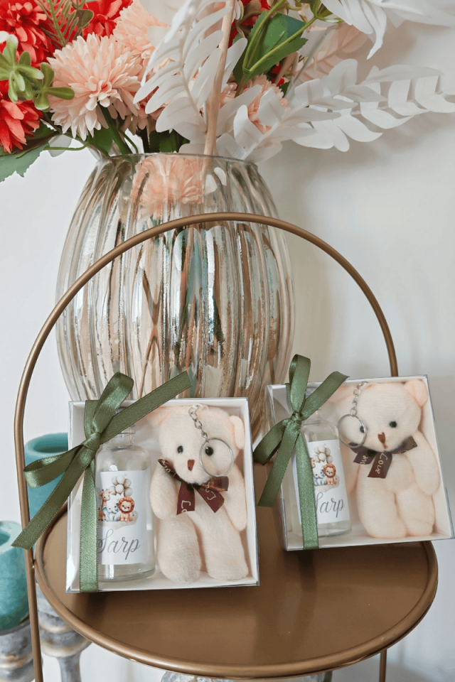 Peluş Ayıcık Anahtarlık & Cam Şişe Kolanya Kutulu Set Bebek Hediyelik
